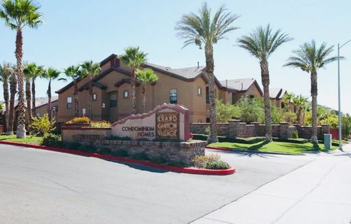 3-bedroom, 2-bath Condo located in the vibrant Skye Canyon community – photo 1