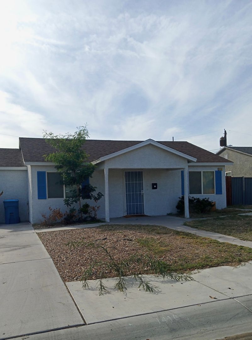 Las Vegas House: 1416 Manzanita Way