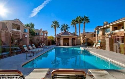 2-bedroom unit with a Pool View!! – photo 1