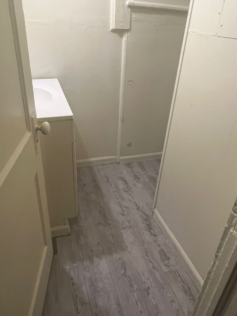 Newark Apartment: 210 Lawrence St