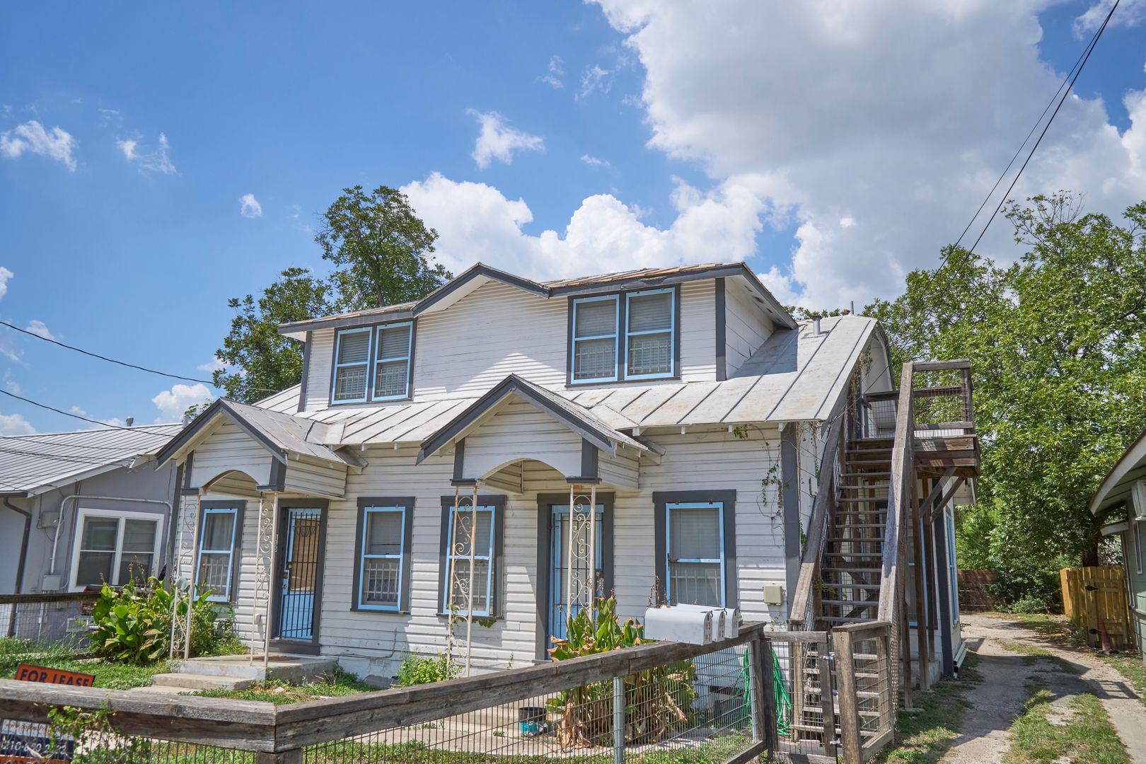 San Antonio Apartment: 113/115 Vitra Place