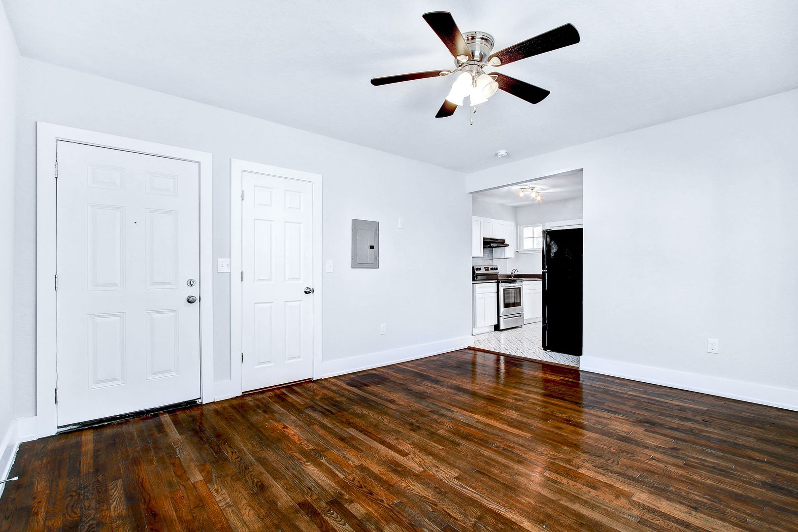 San Antonio Apartment: 1020 W French Place