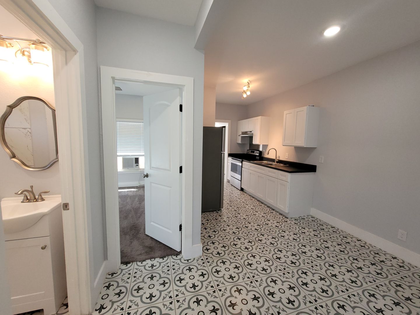 San Antonio Apartment: 1026 W French Place