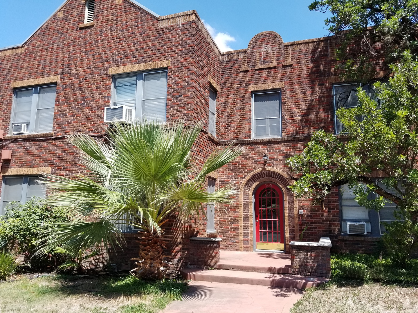 San Antonio Apartment: 703 W. French Place