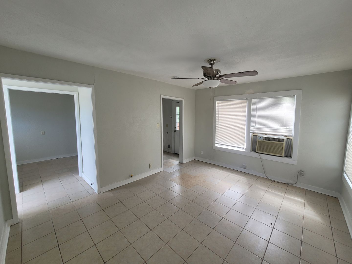 San Antonio Apartment: 424/426 Natalen Ave.