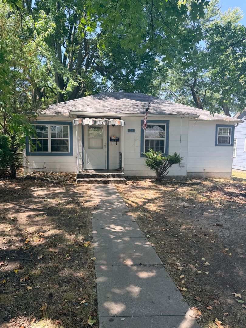 Aurora House: 1011 S. Rinker St