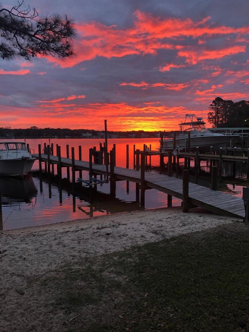 Valparaiso Apartment: 68 N John Sims Parkway