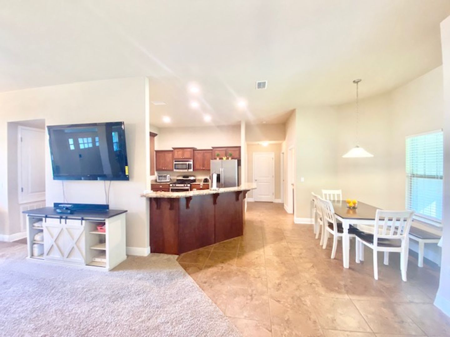 Crestview House: 6040 Trestle Street