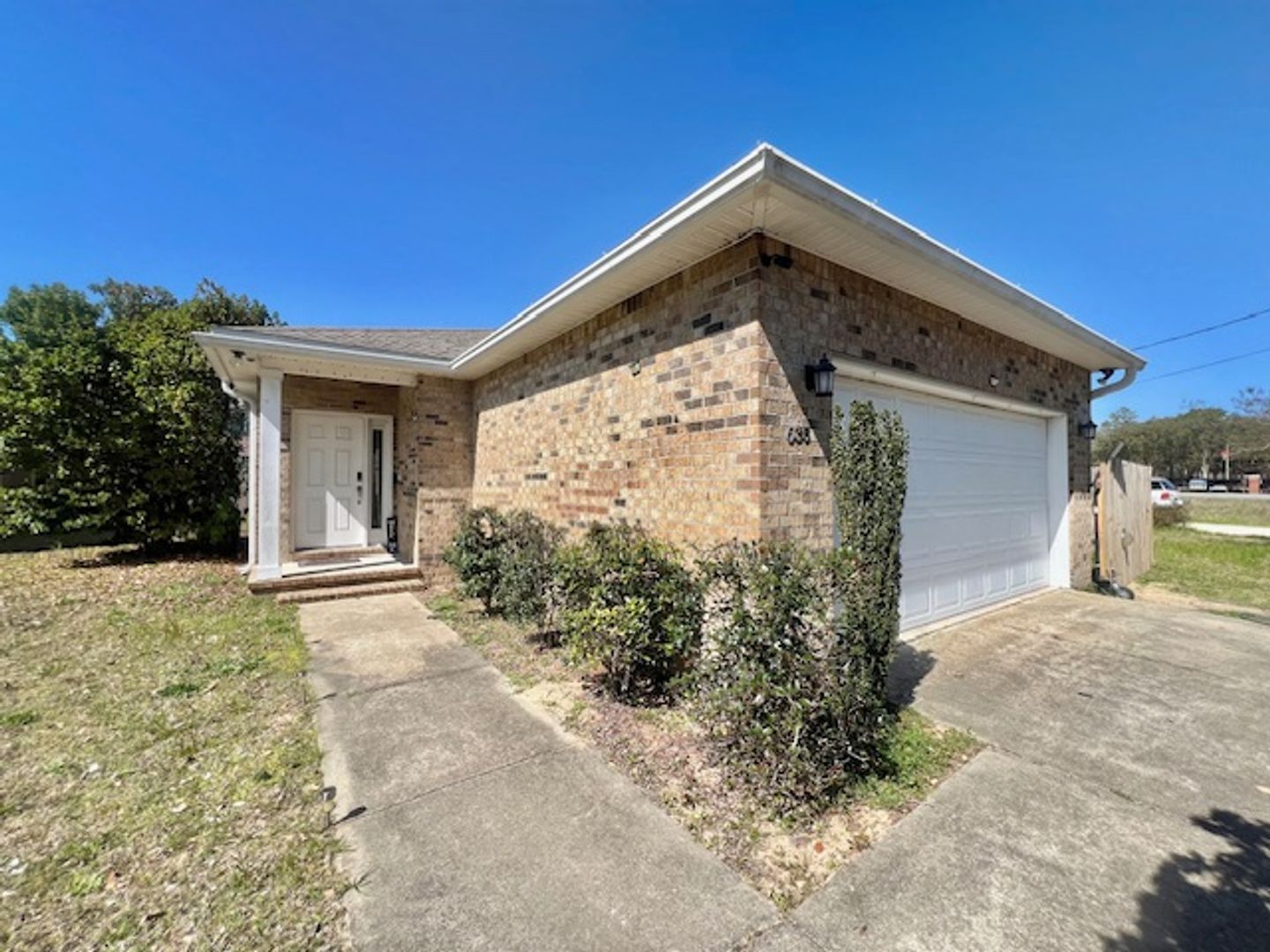 Niceville House: 635 Fir Avenue