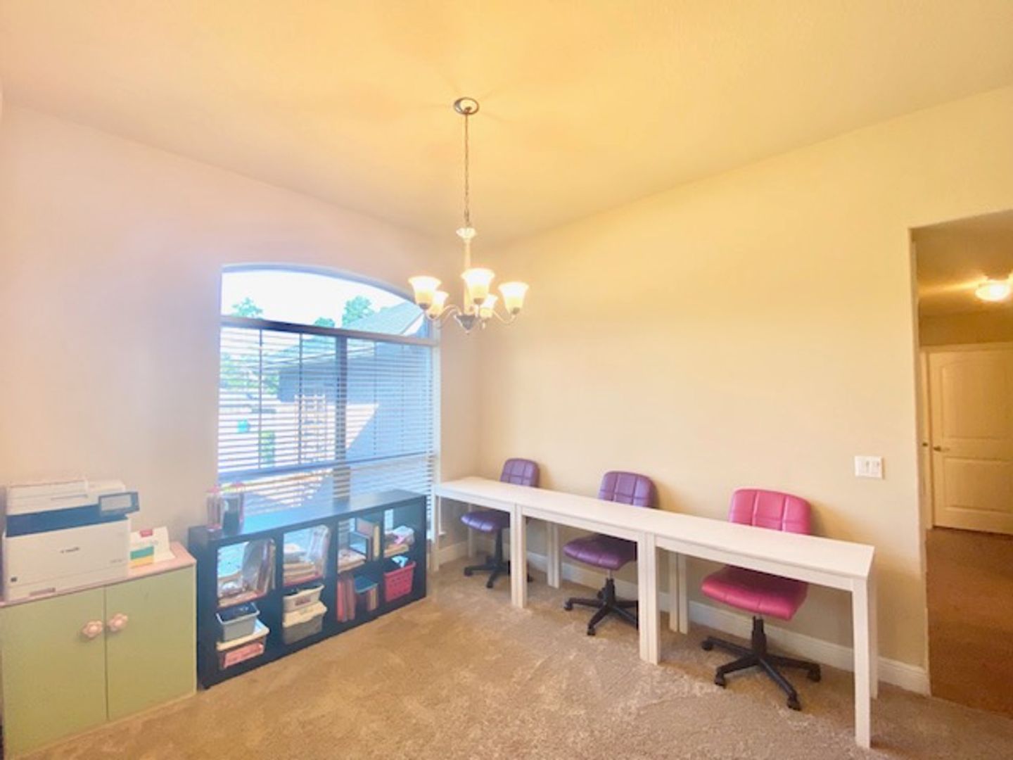 Crestview House: 6040 Trestle Street