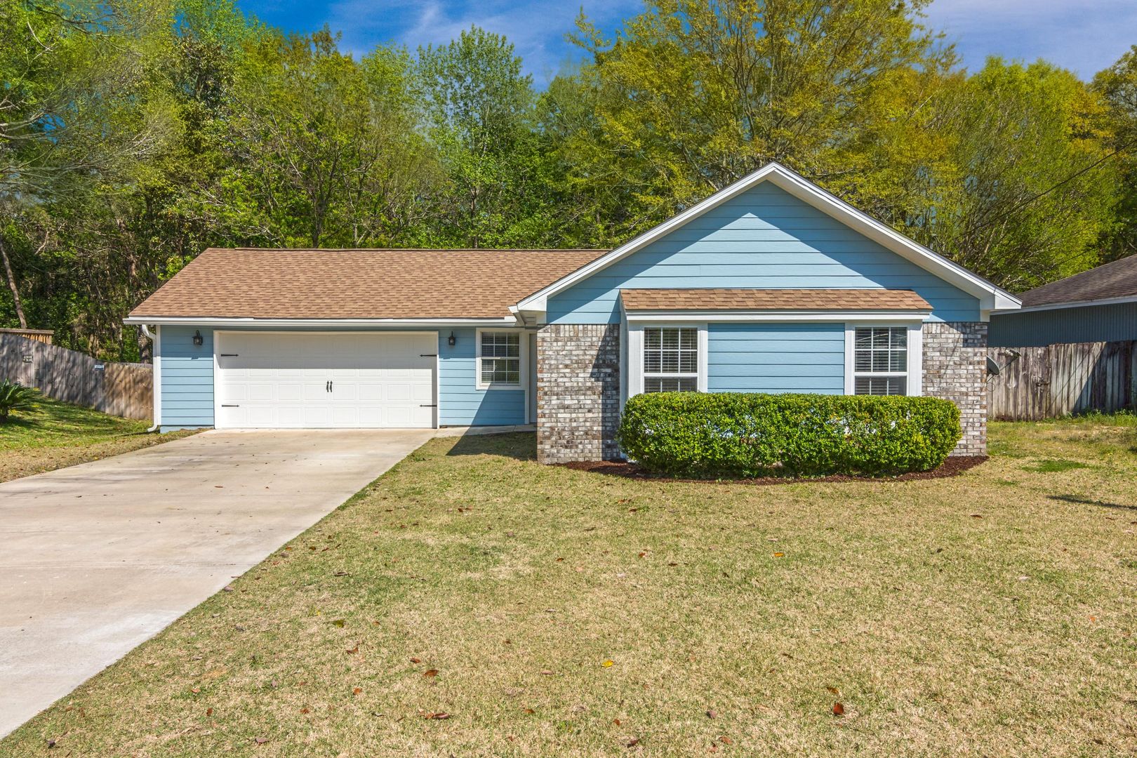 Niceville House: 511 Oak Avenue