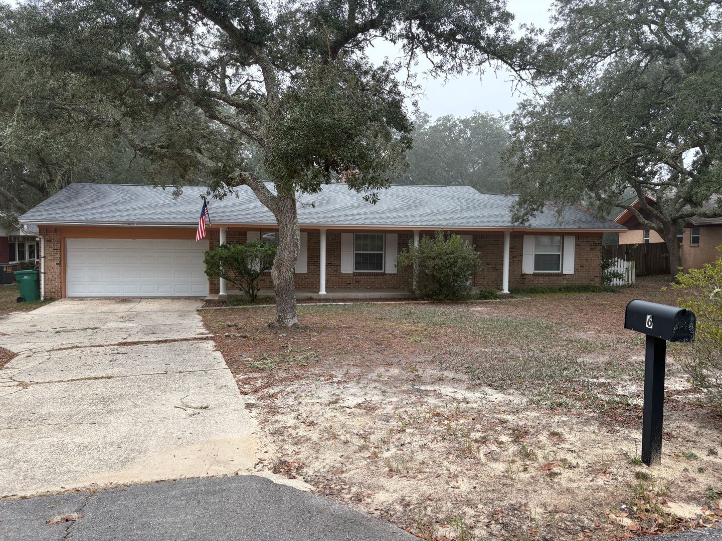 Shalimar House: 6 Dogwood Drive