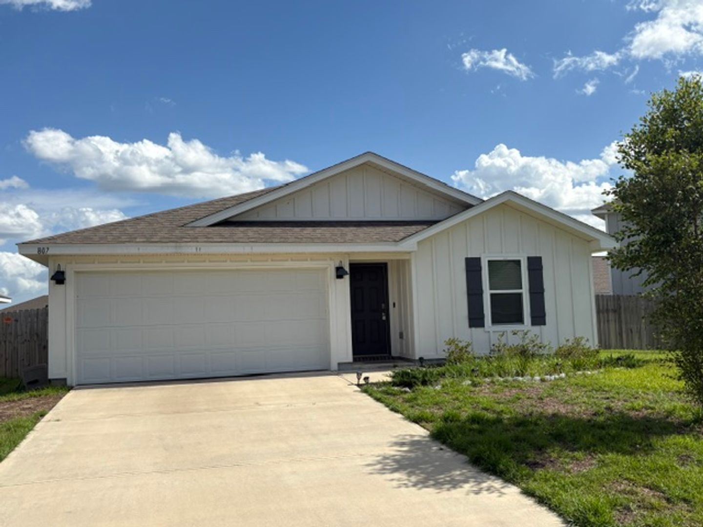 Crestview House: 807 Otto Loop