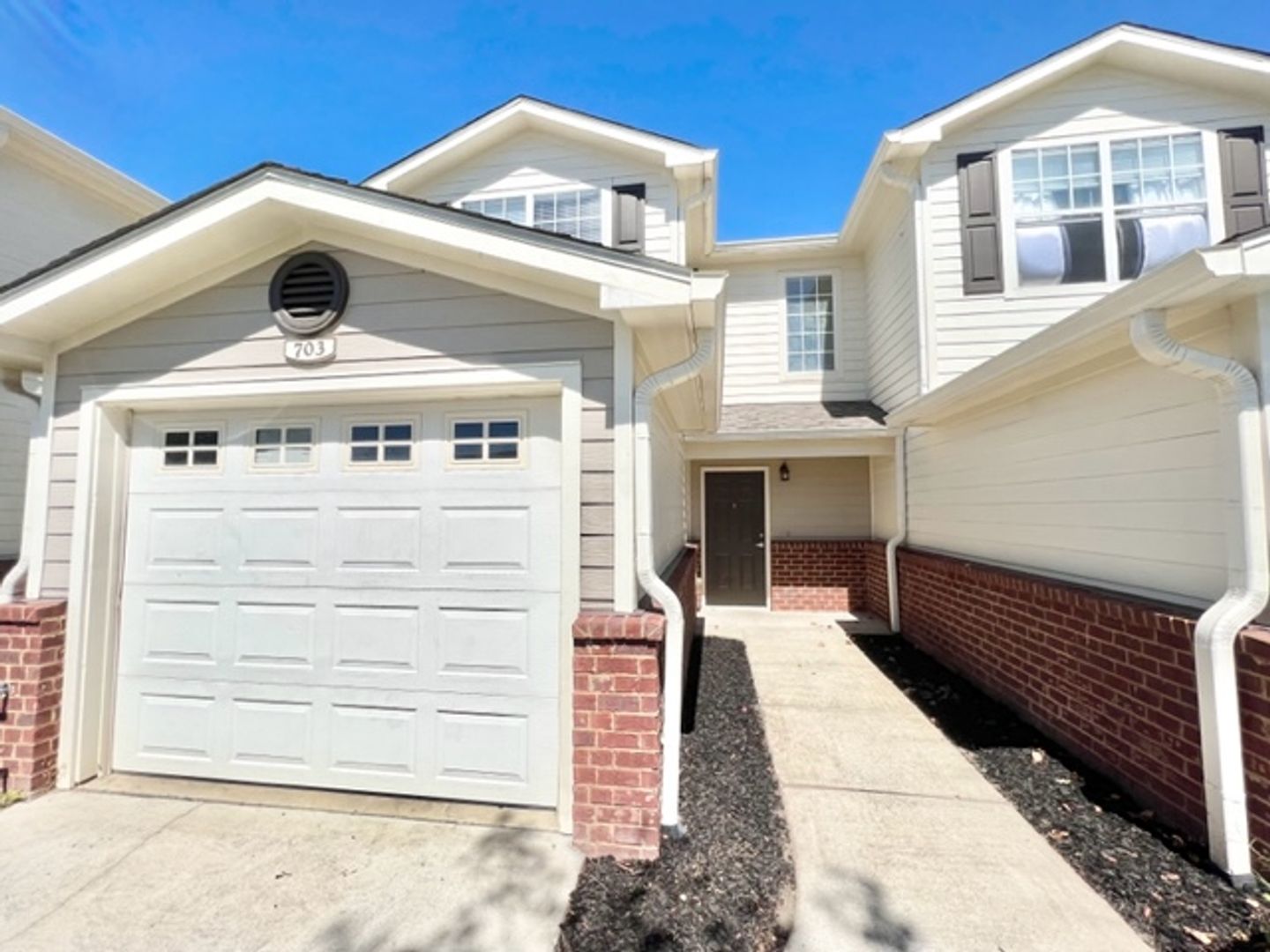 Crestview House: 703 Majestic Drive