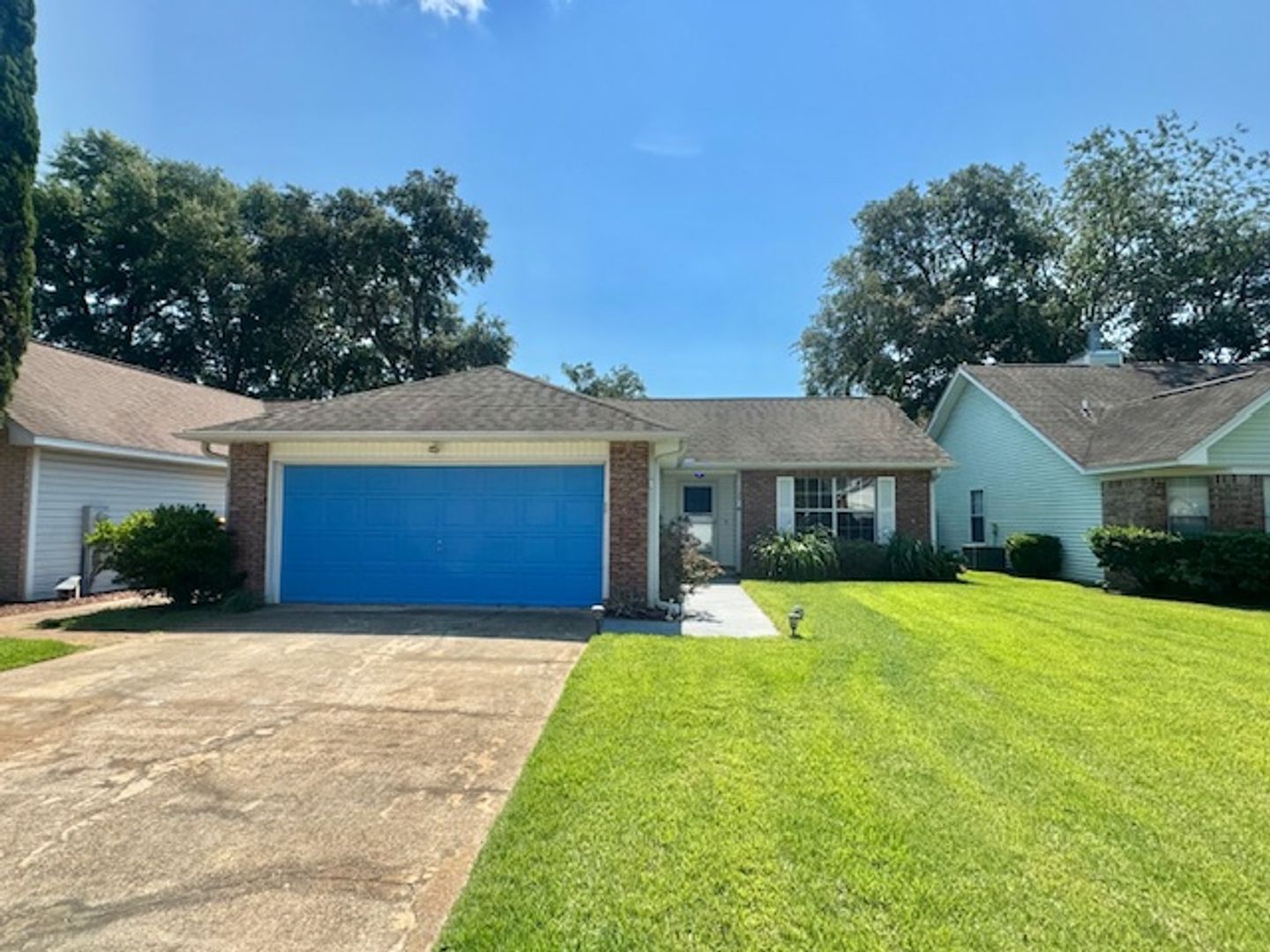 Niceville House: 129 Wright Circle