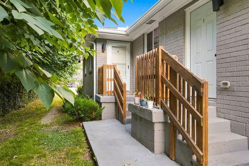Nashville, end unit in Quadplex, renovated, downtown 27th Ave N, pet friendly – photo 1