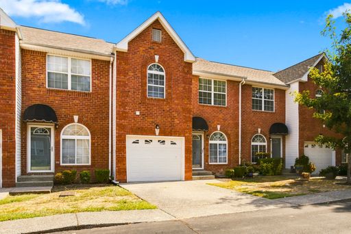 7 miles to downtown, rolling greenspace behind rental beautiful views, located in "Easthaven" 3BR 2.5 baths, 1,596 sq ft. – photo 1