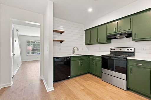 Hermitage 2 bedroom 1.5 bath remodeled townhome for rent - a mile to Summit/I-40