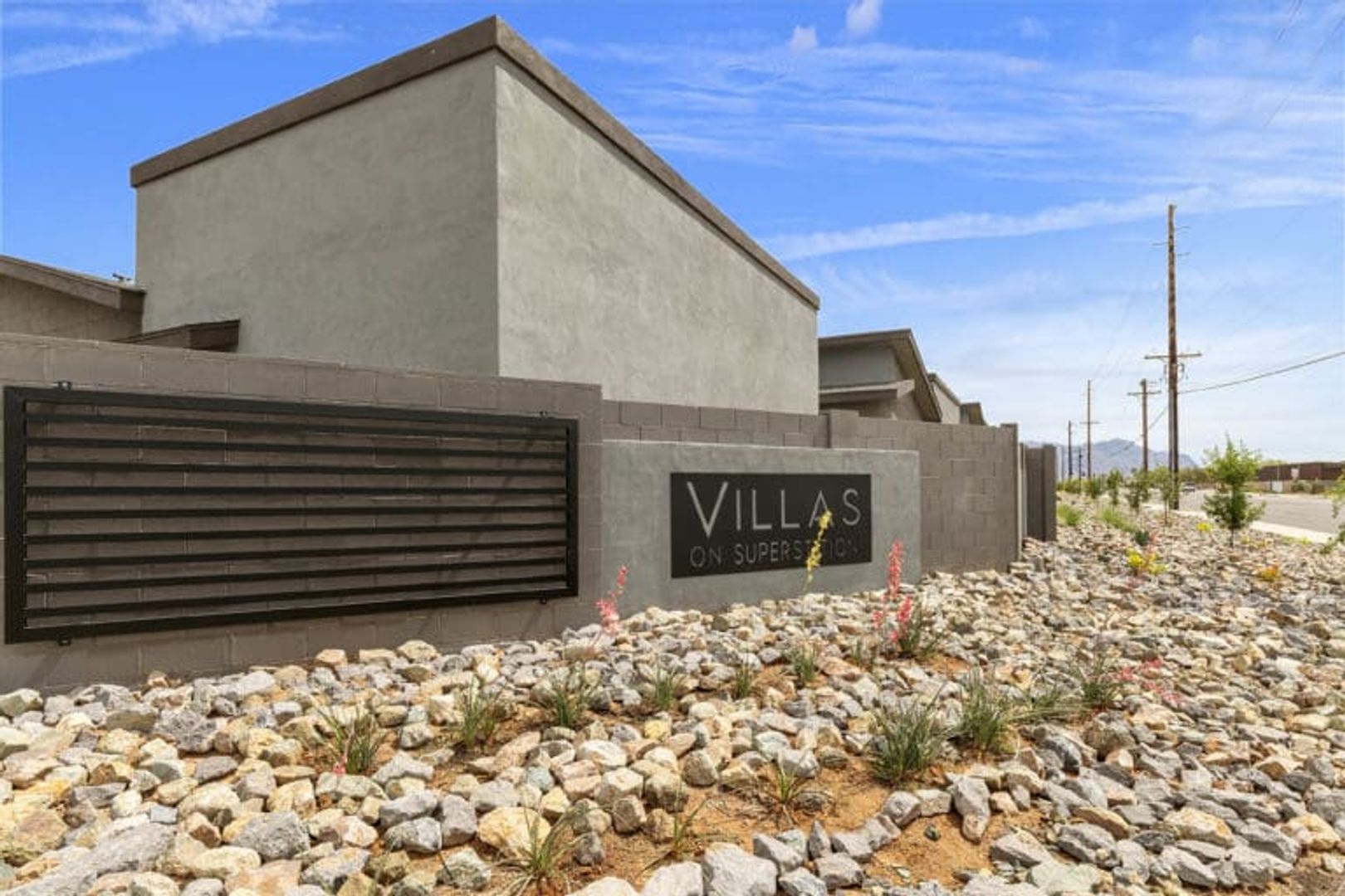 Apache Junction Apartment: 853 N Main Drive