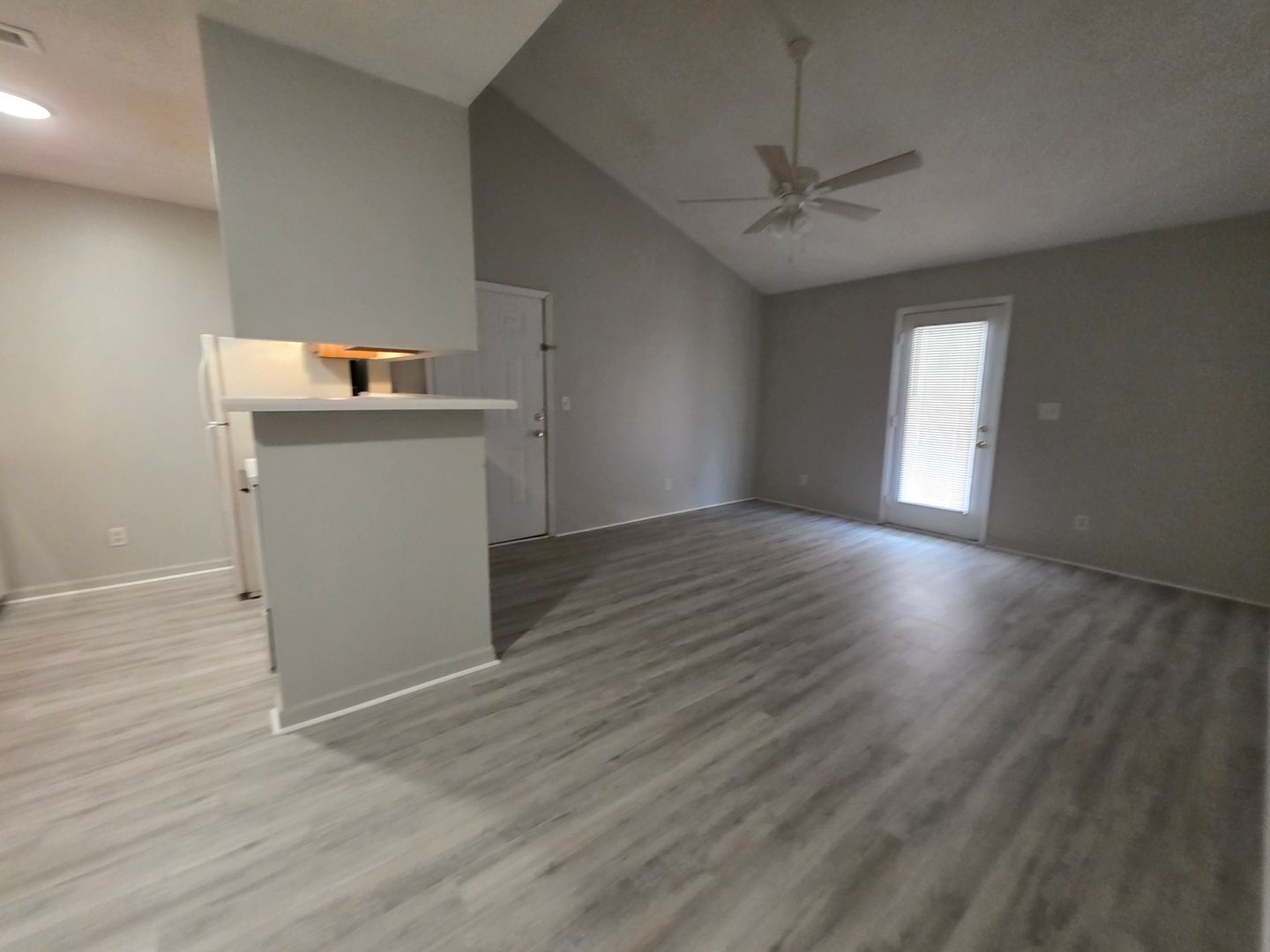 McMinnville Apartment: 227 Vinewood Rd