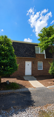 2 Br Townhouse Style Unit - For Rent – photo 1