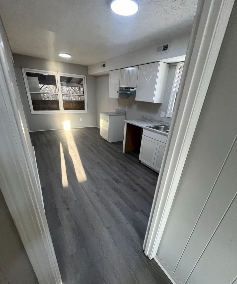 Johnson City Apartment: 3706 Timberlake Rd