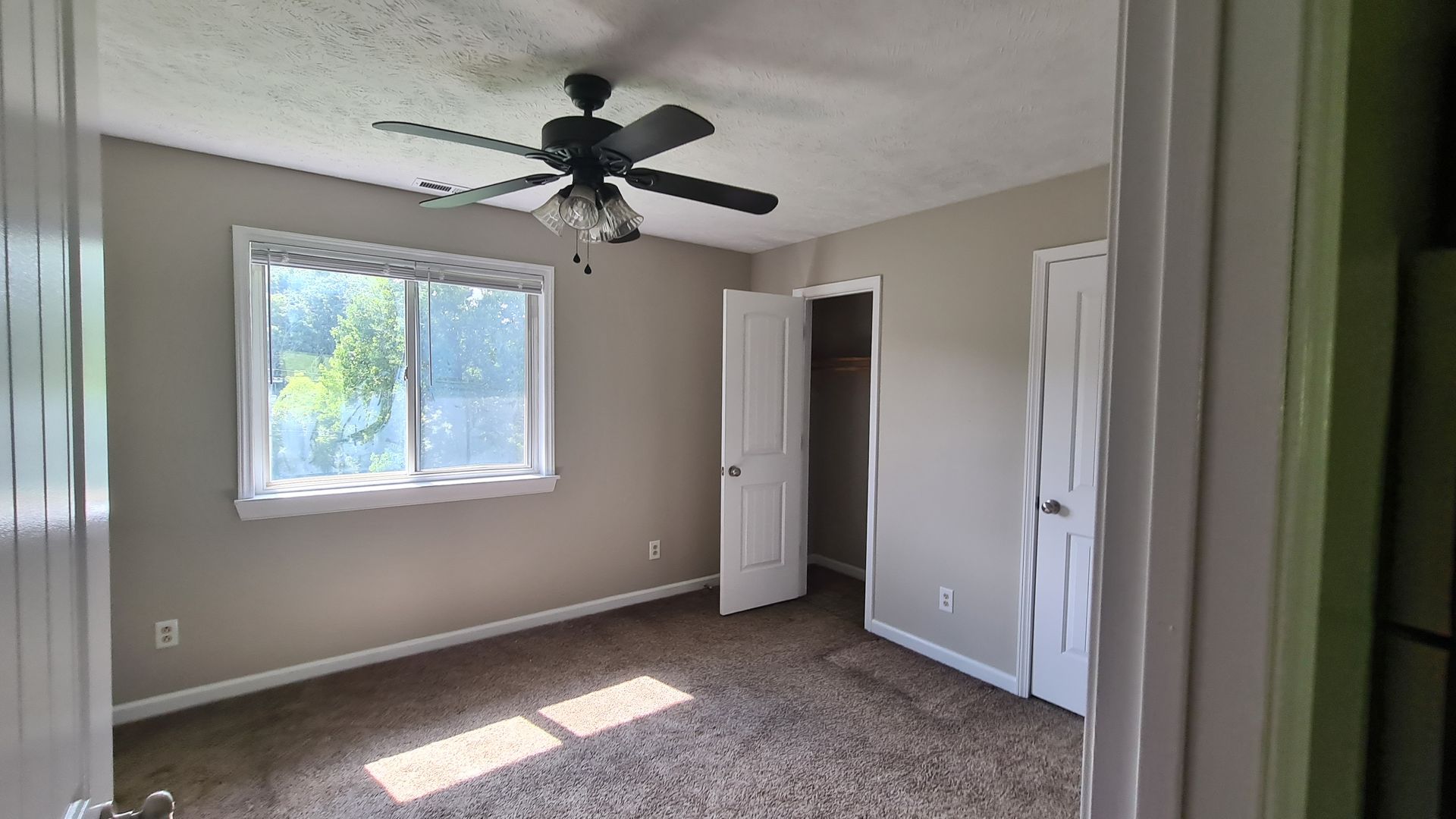 Johnson City Apartment: 128 Bradley Rd
