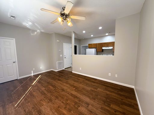 1BR/1BA With Attached Garage! Located in North Johnson City – photo 1