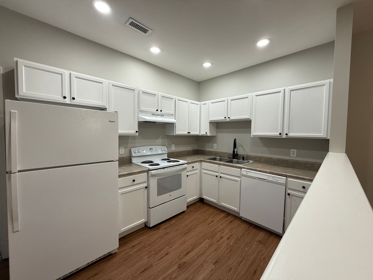 Johnson City Apartment: 405 Christian Church Rd