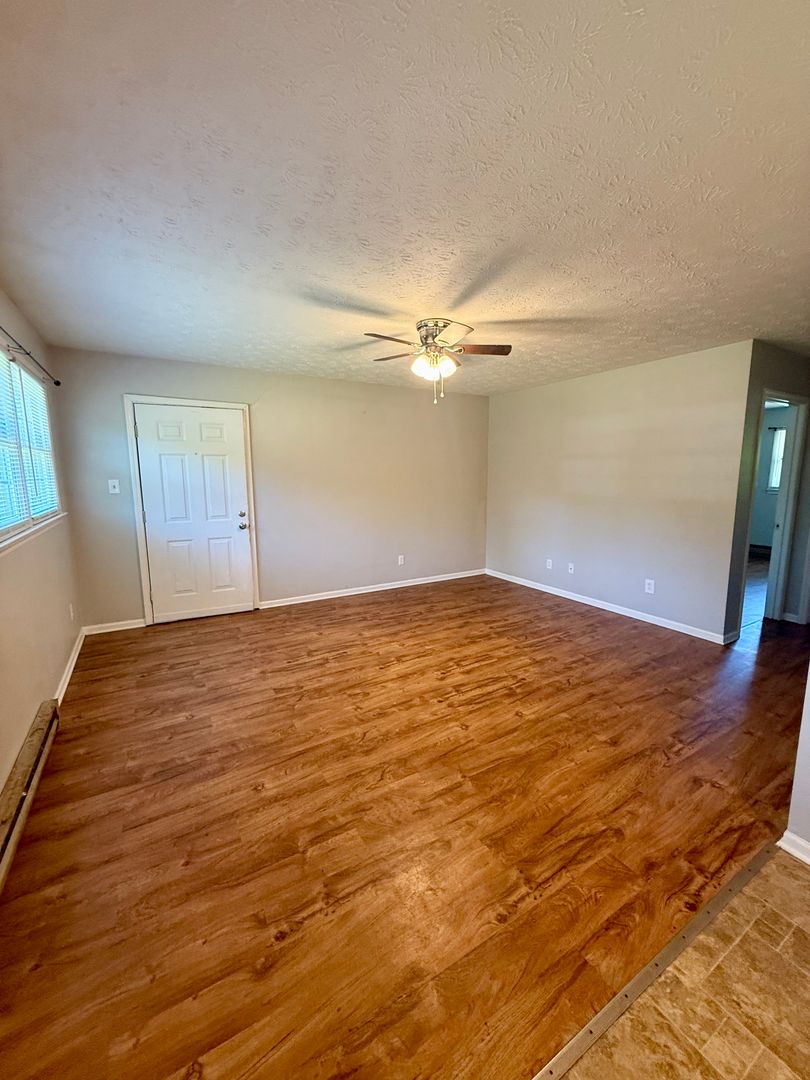 Elizabethton Apartment: 210-214 Price Rd