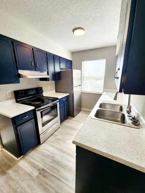2 Bedroom Townhouse In A Quiet Location in the Country. – photo 1