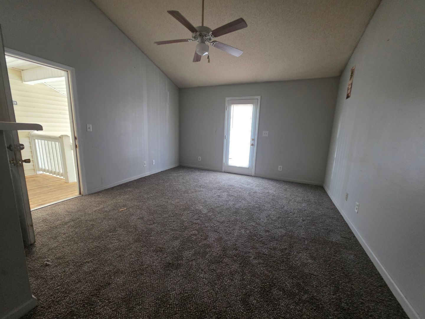 McMinnville Apartment: 227 Vinewood Rd