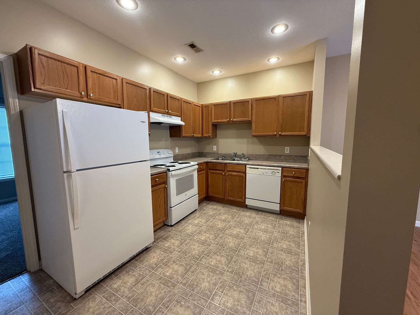 Johnson City Apartment: 405 Christian Church Rd