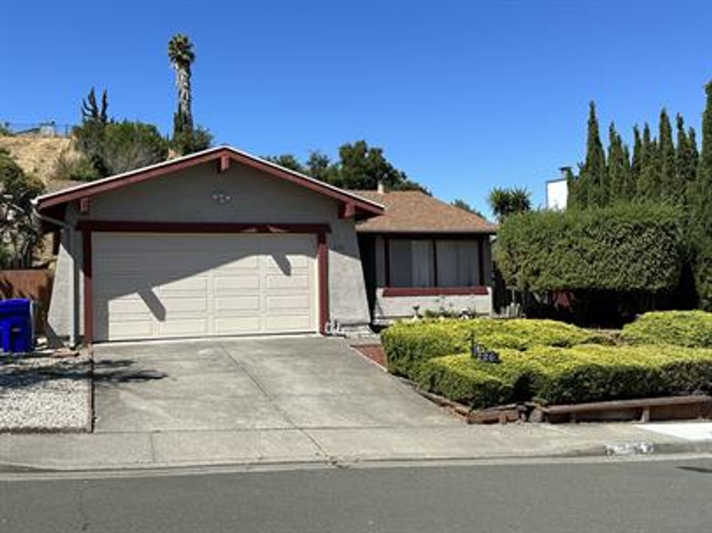 Hercules House: 226 Sparrow Drive