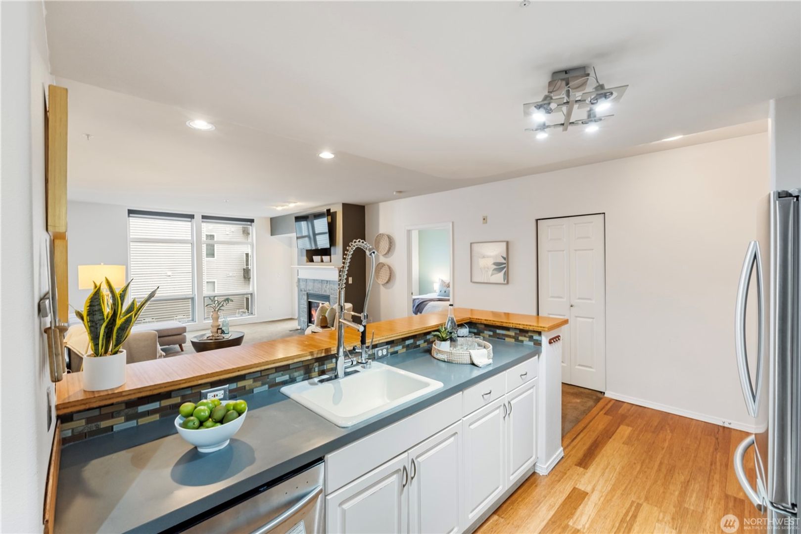 3221 SW Avalon Way #413 3 of 12