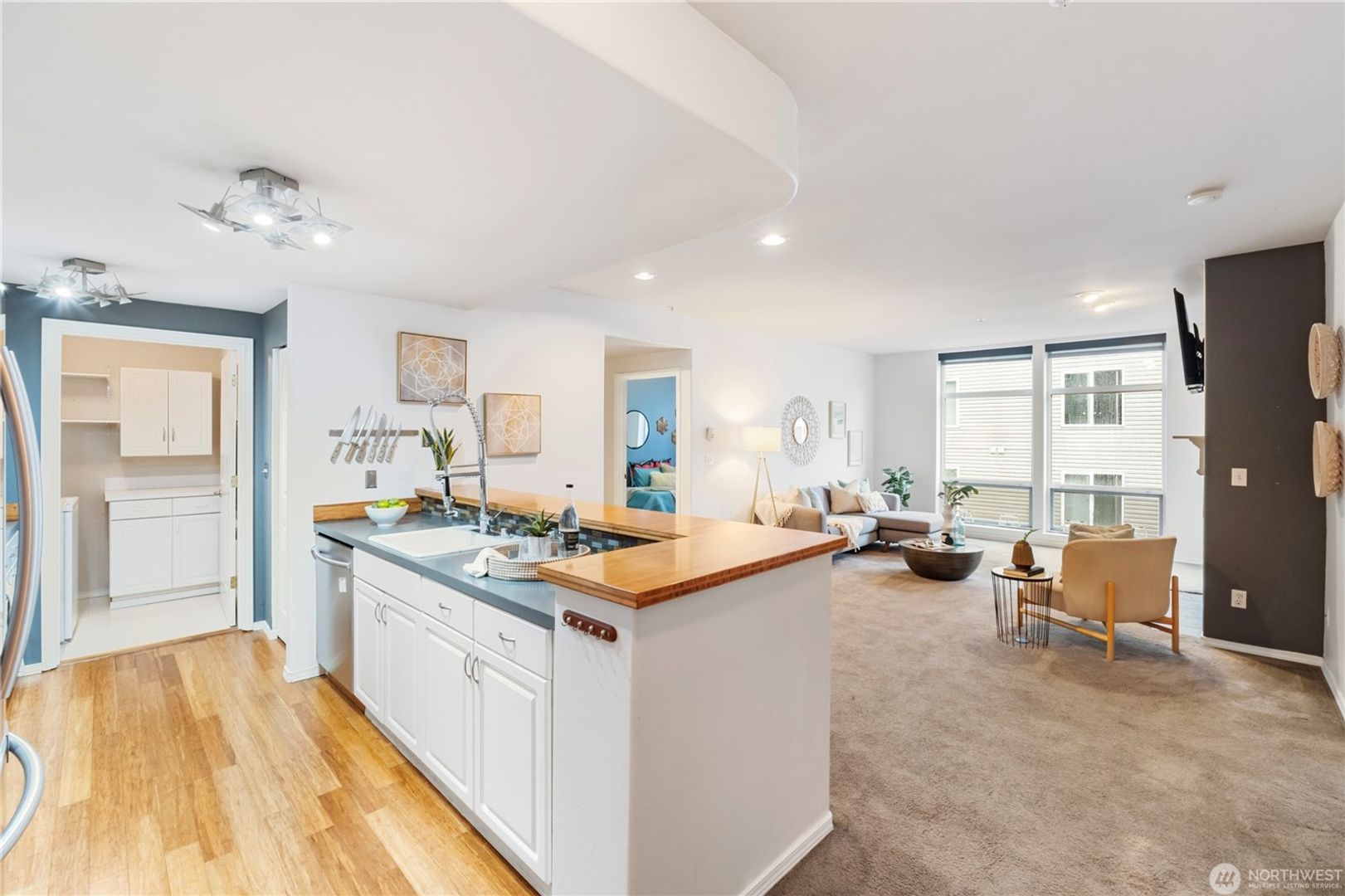 Seattle Condo: 3221 SW Avalon Way #413