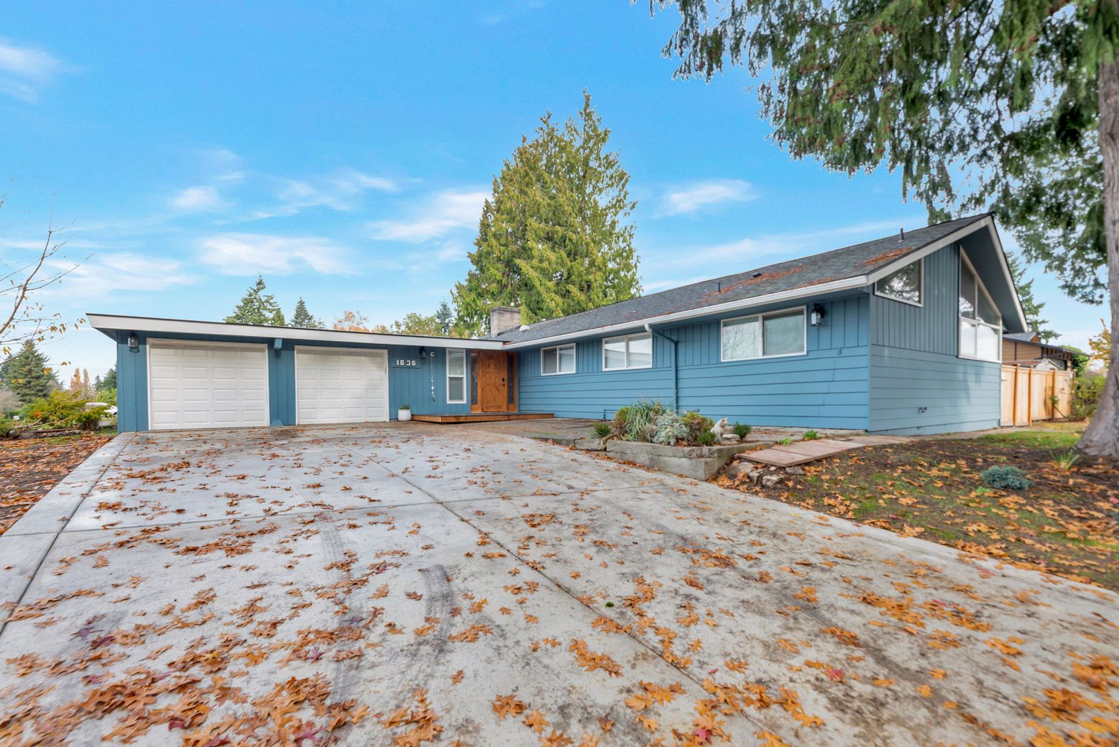 Bellevue House: 1836 125th Ave SE