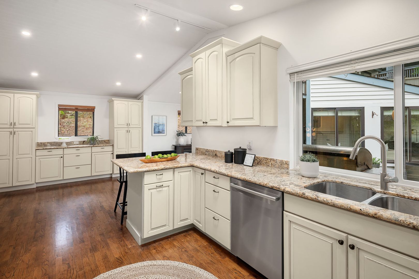 8475 SE 45th ST 6 of 12