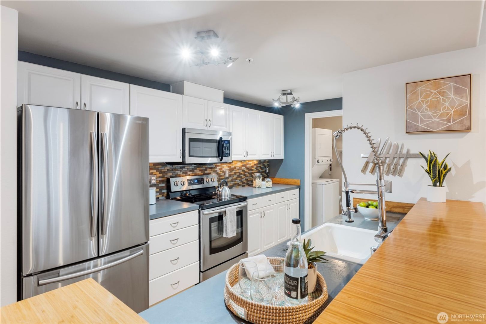 3221 SW Avalon Way #413 2 of 12