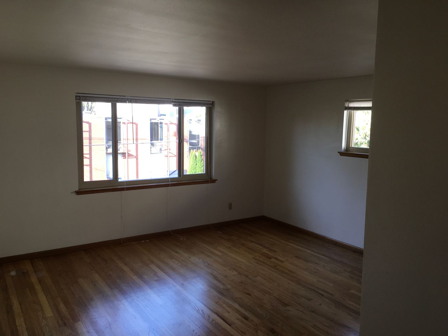 Seattle Apartment: 124 11th Avenue East