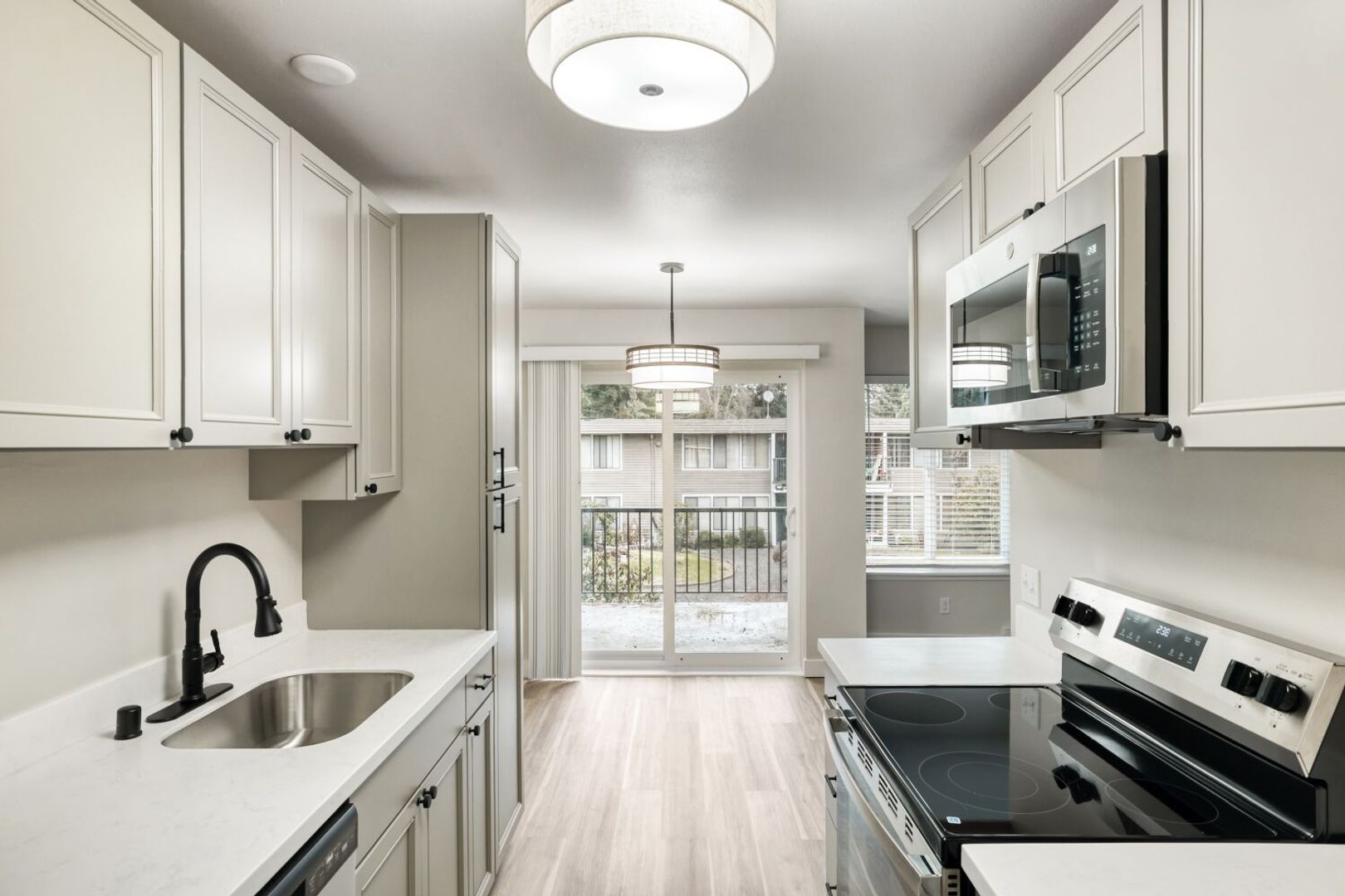 Lynnwood Apartment: 5620-5624 183rd St SW