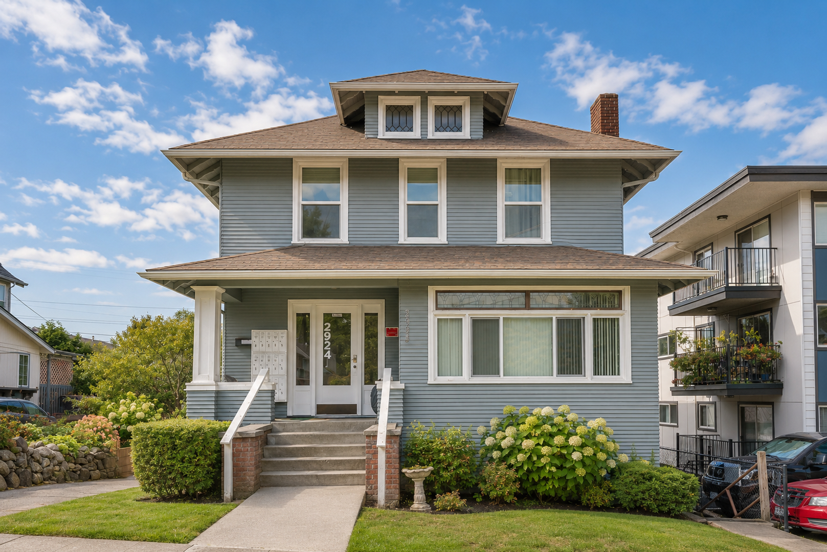 Everett Apartment: 2924 Nassau St