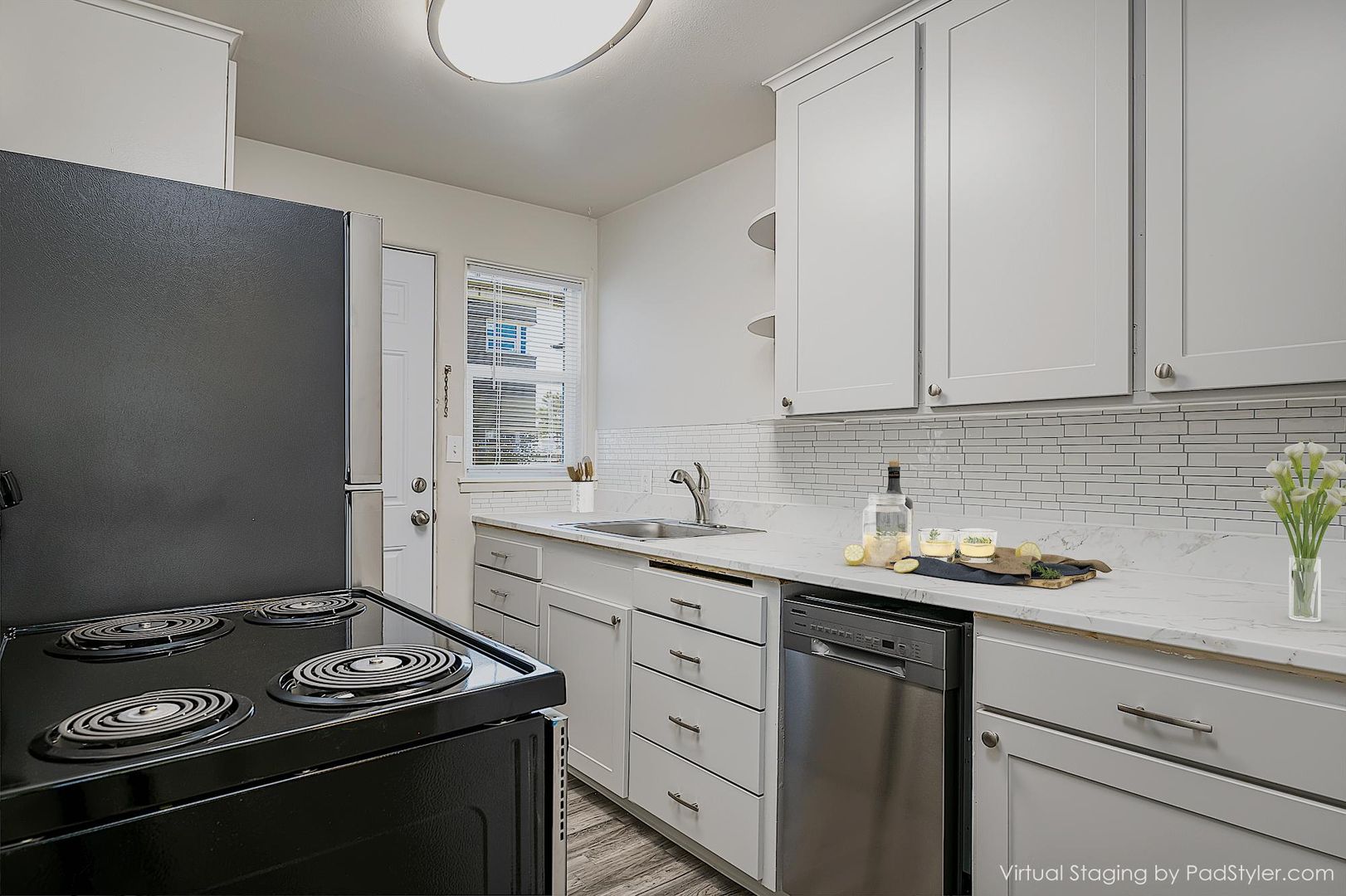 Everett Apartment: 2302 - 2320 Colby Ave