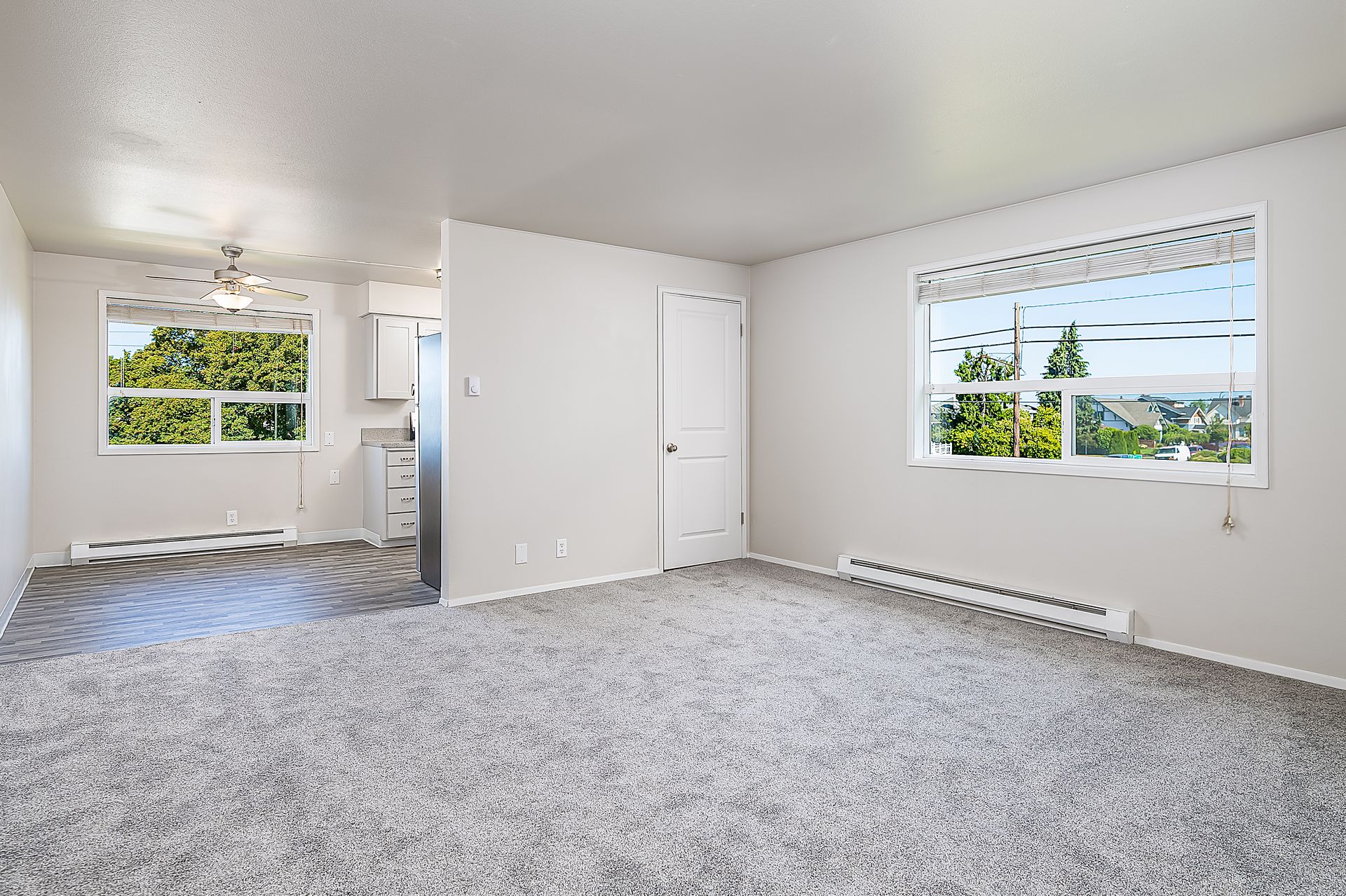 Charming 1 Bedroom in Downtown Everett – Available Now! $1000.00 off Immediate October Move in!!! 21 of 29