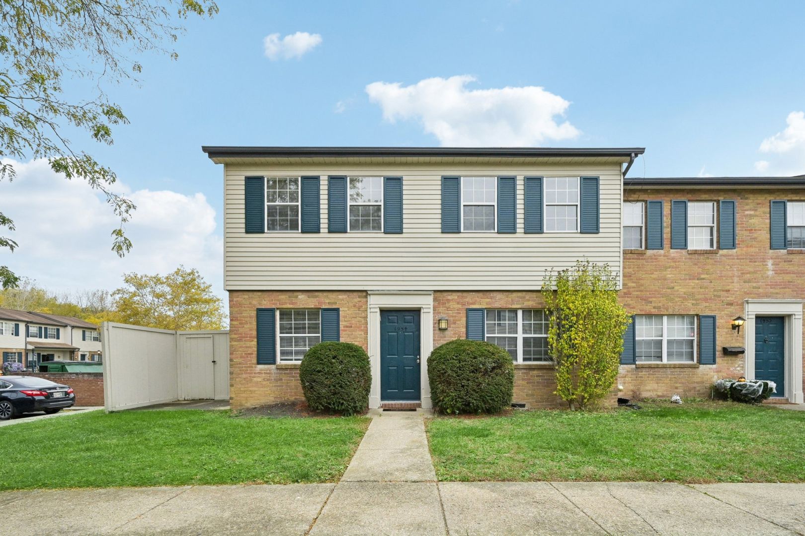 Grove City Apartment: 1911 Kendall Pl