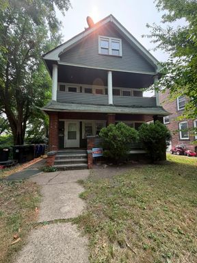 Charming 2 bed, 1 bath Unit 3 - Available NOW! – photo 1