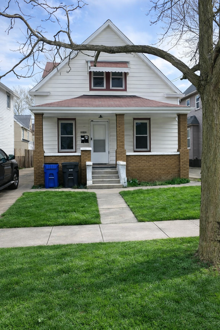 Cleveland Apartment: 2219 W 103rd St