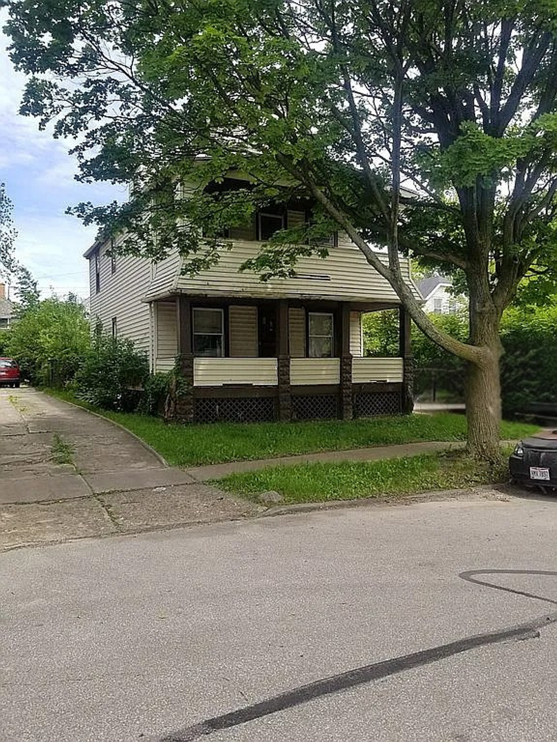 Cleveland Apartment: 2791 E 127th St
