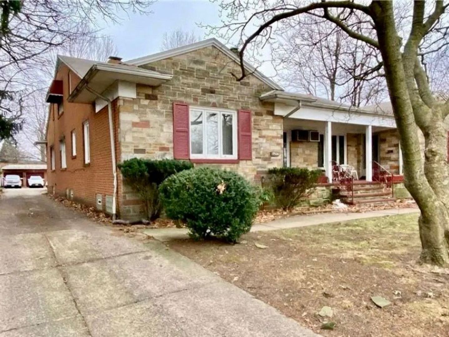 Cleveland Apartment: 17506 Nottingham Rd