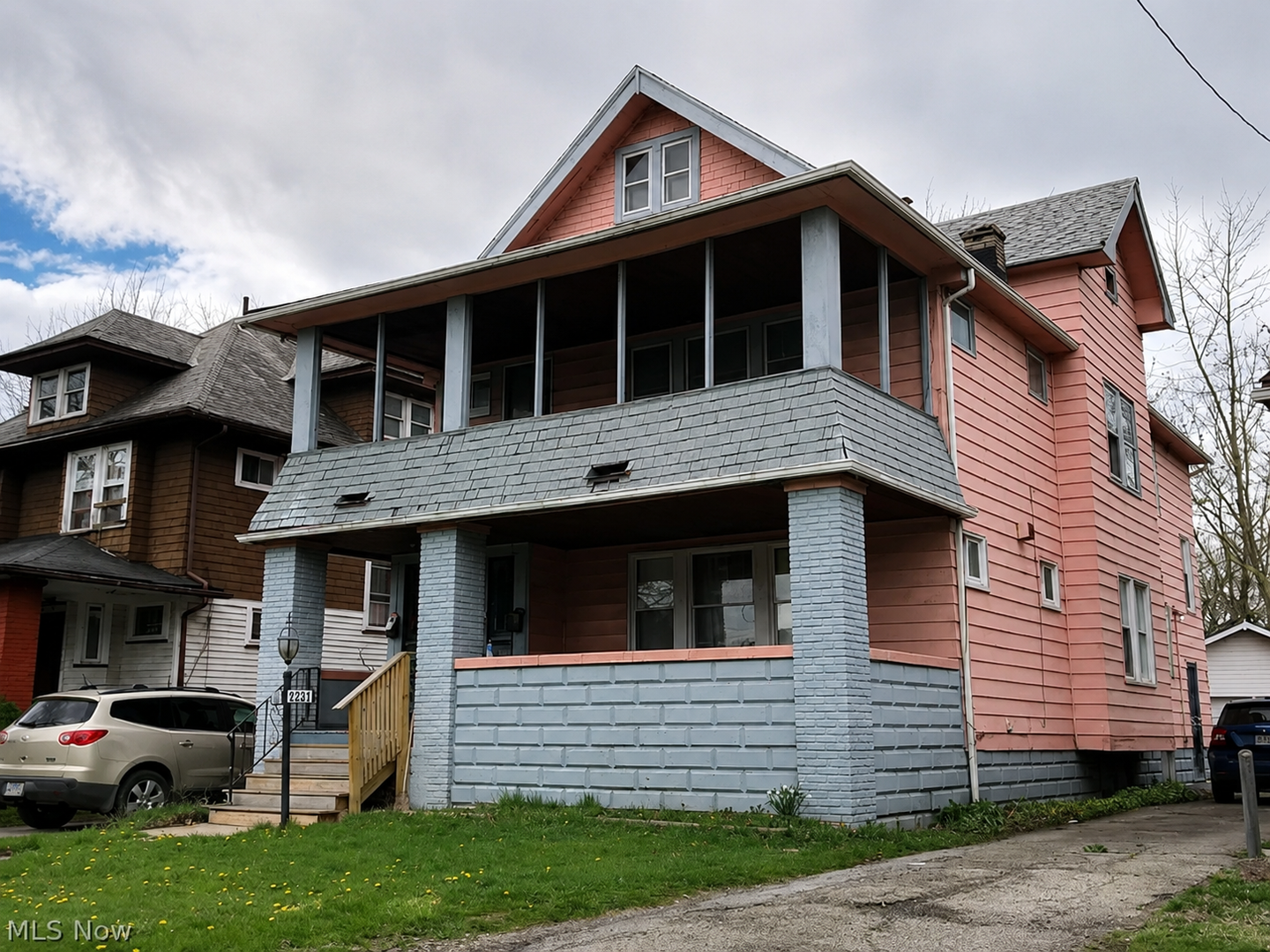 Cleveland Apartment: 4288 E 131st St